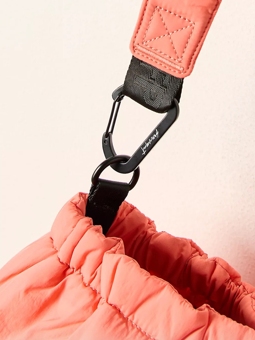 Free People Movement Rest Day Carryall Bag NWT Flame Coral Nylon Shoulder Tote - Picture 4 of 6